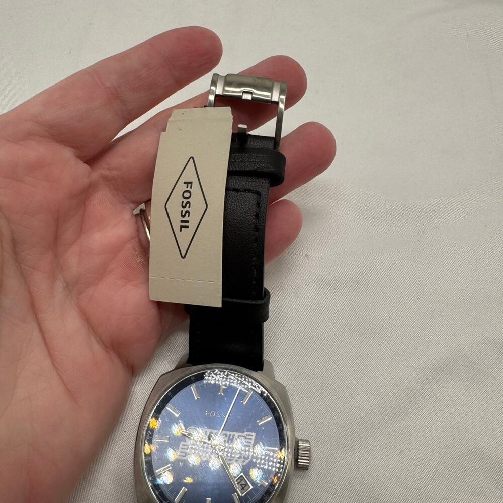 NWT Men’s Fossil March Madness watch - Picture 3 of 8